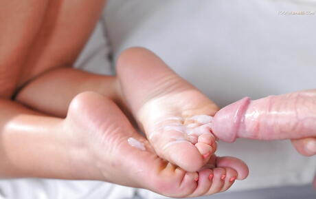 Lovely latin milf Karissa Kane drilled by big cock after good blowjob 